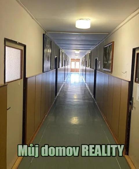 Photo 4 - Commercial property for sale · Warehouse · 1 100 m²