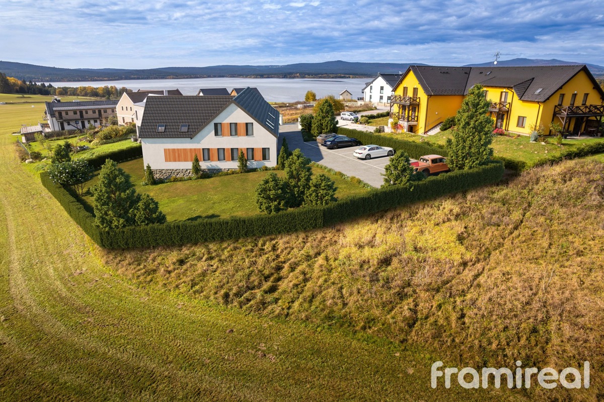 Photo 1 - Land for sale · Commercial