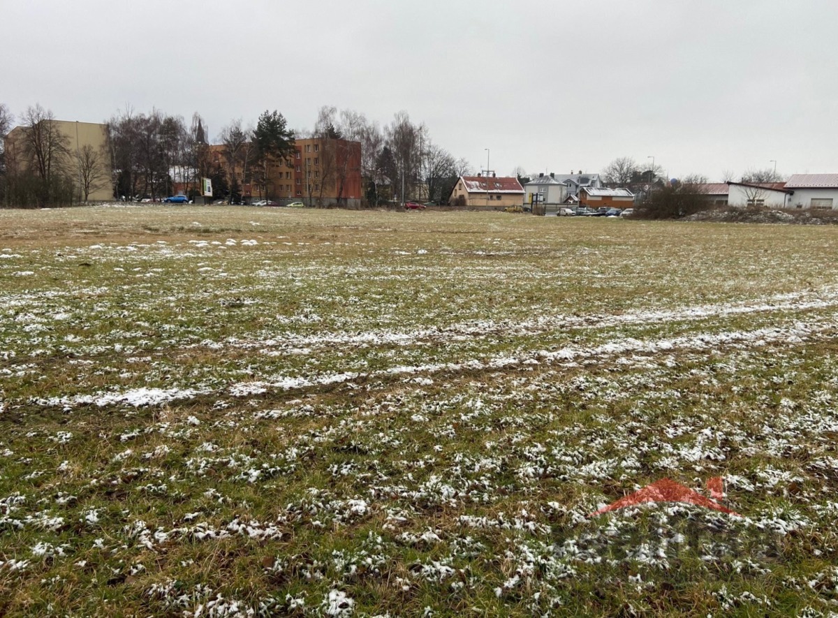 Photo 1 - Land for sale · Commercial · 10 900 m²