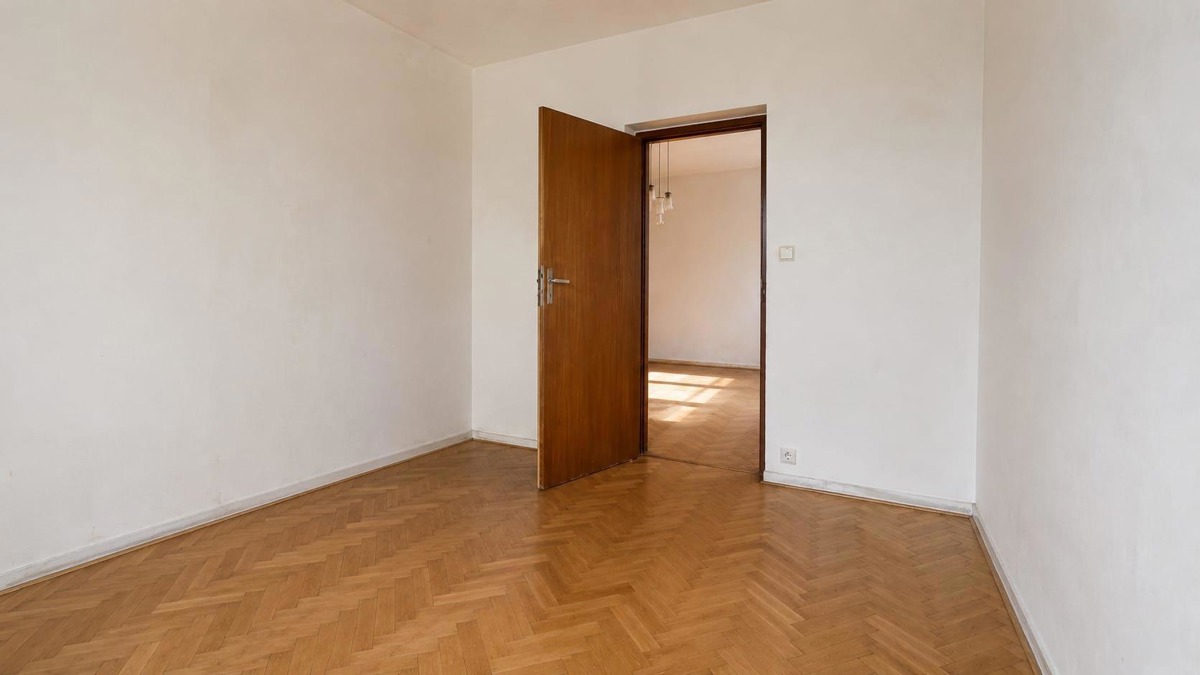 Photo 3 - Apartment for sale · 3+1