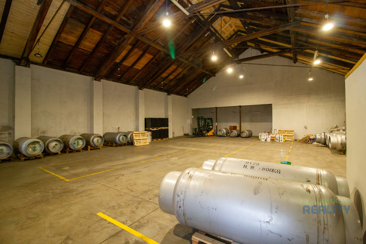 Photo 3 - Commercial property for rent · 345 m²