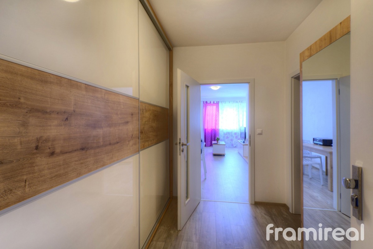 Фото 2 - Продаж квартири · 2+kk · 48 m²