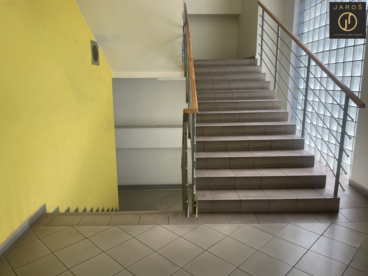 Photo 3 - Commercial property for rent · Office · 20 m²