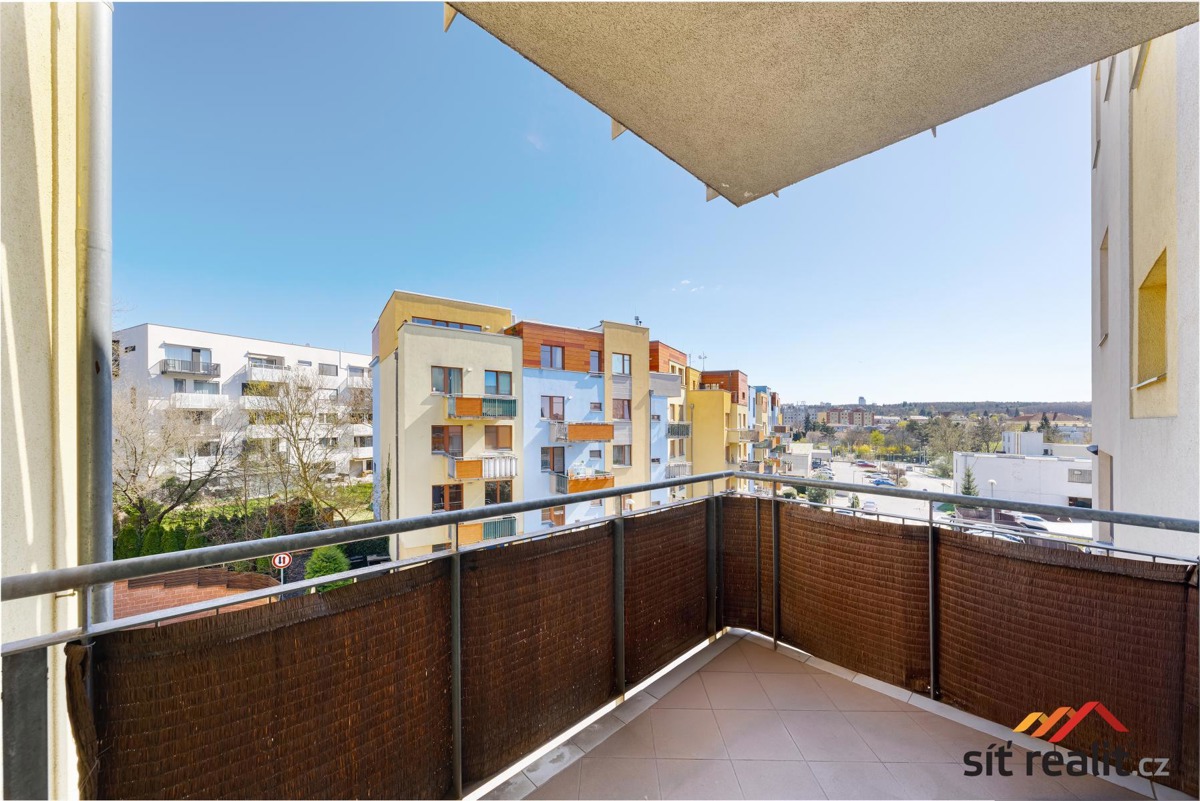 Фото 2 - Продажа квартиры · 1+kk · 38 m²