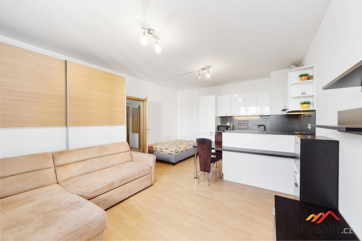 Фото 3 - Продажа квартиры · 1+kk · 38 m²