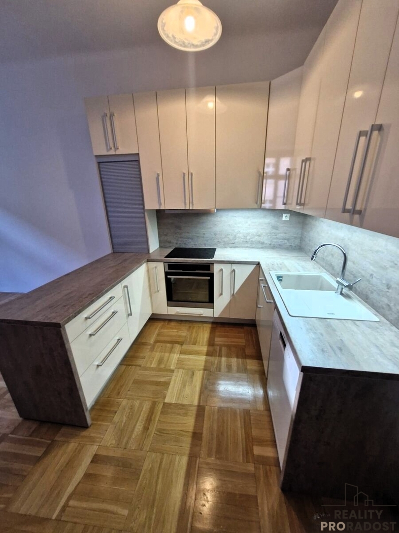 Фото 2 - Аренда квартиры · 3+kk · 85 m²