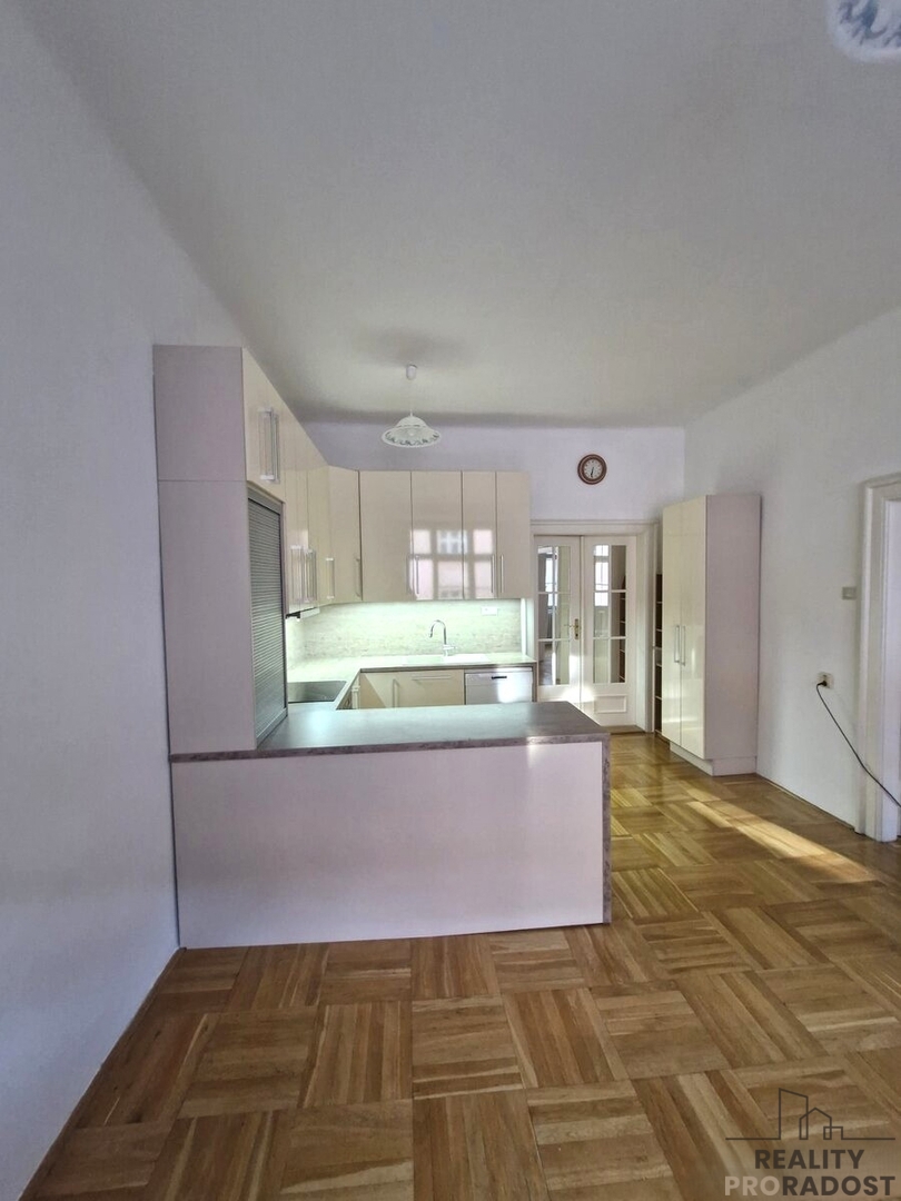 Фото 4 - Аренда квартиры · 3+kk · 85 m²