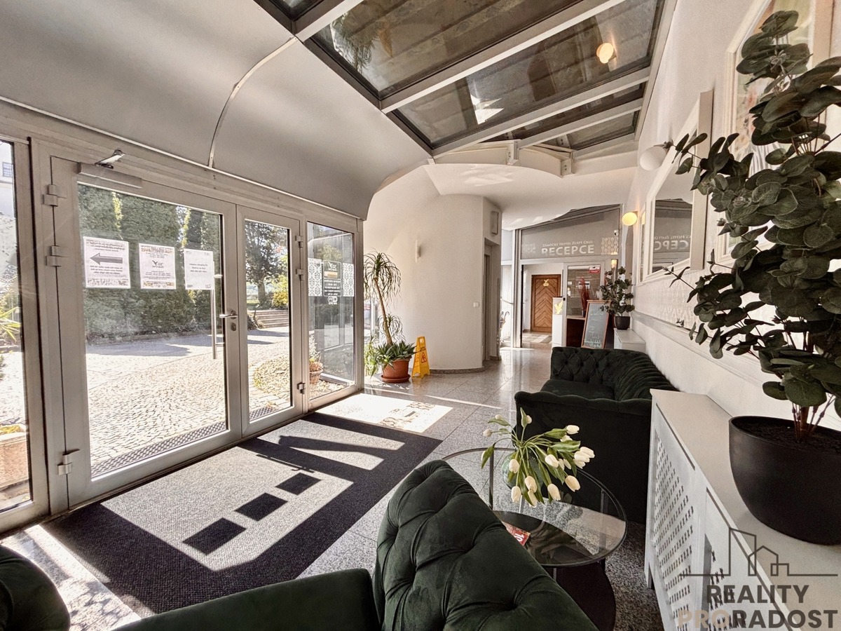 Photo 3 - Commercial property for rent · 1 440 m²
