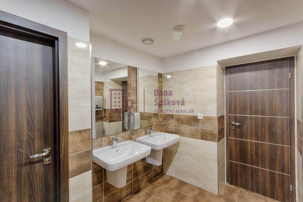 Фото 3 - Аренда коммерческой недвижимости · Ресторан · 160 m²