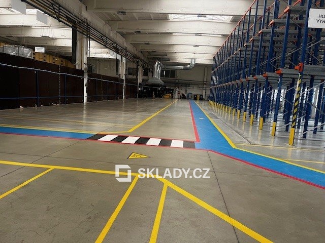 Hình ảnh 2 - Bất động sản thương mại cho thuê · 1 100 m²