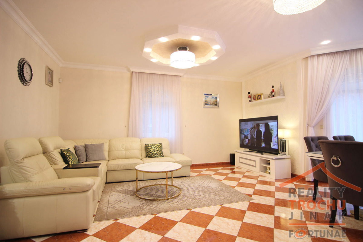 Fotografie 4 - Prodej domu · Rodinný · 200 m² · 5 pokojů
