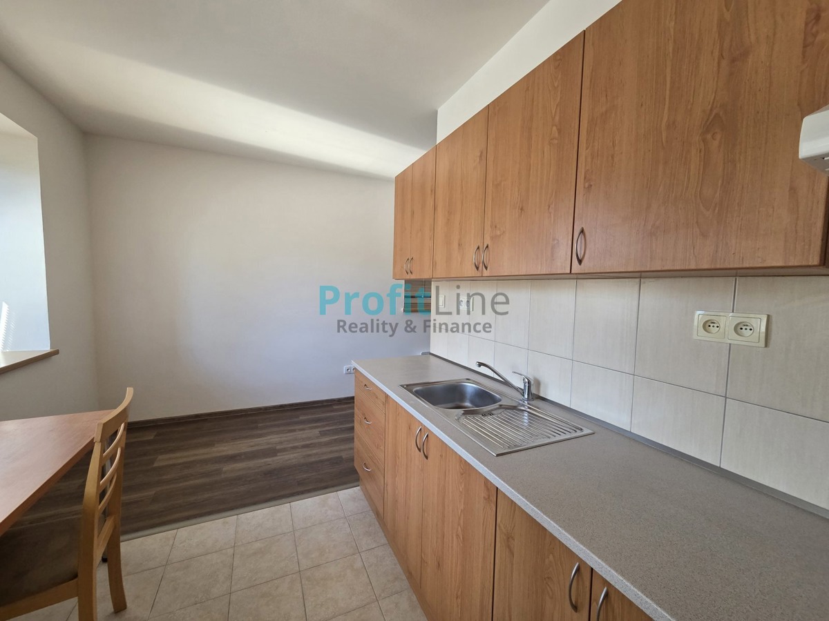 Fotografie 4 - Pronájem bytu · 1+kk · 38 m²