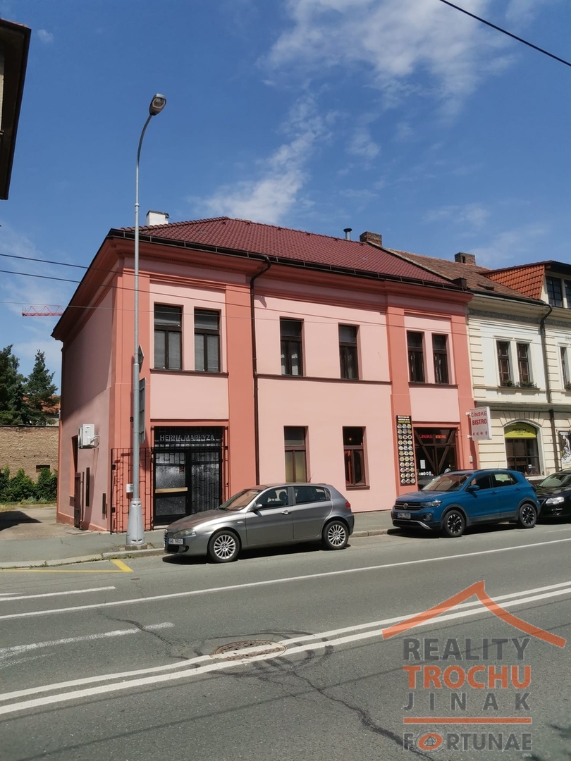 Fotografie 1 - Pronájem komerční nemovitosti · Kancelář · 36 m²