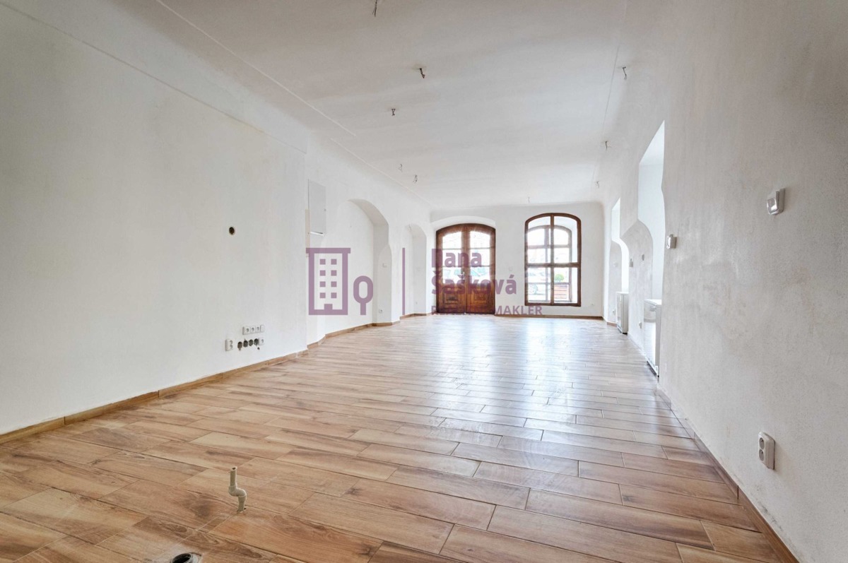 Фото 2 - Аренда коммерческой недвижимости · 50 m²