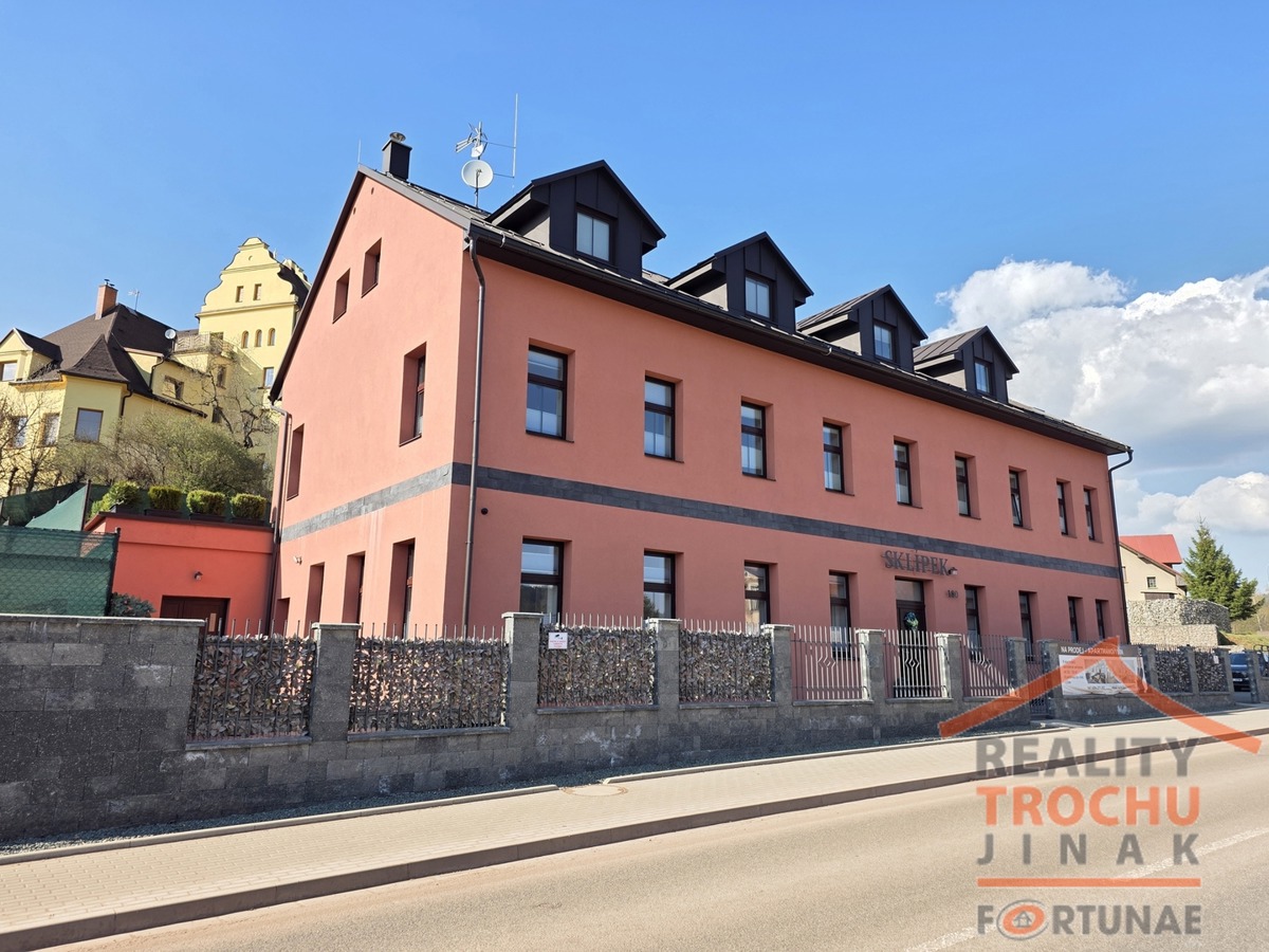 Photo 1 - House for sale · Family house · 715 m² · 5 rooms