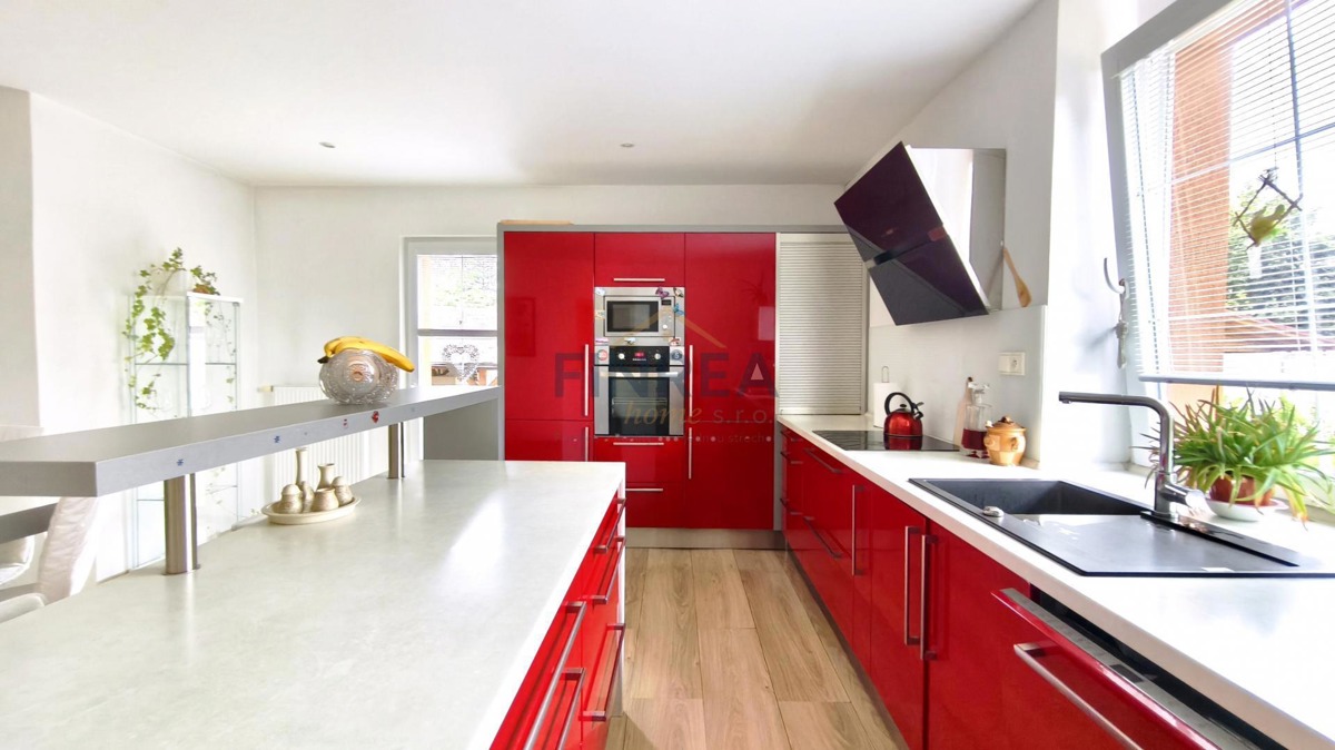 Fotografie 3 - Prodej domu · Rodinný · 180 m² · 5 pokojů