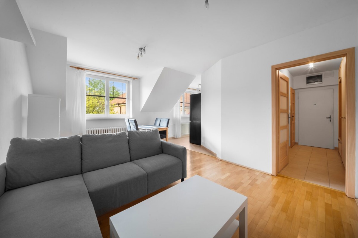 Фото 2 - Продаж квартири · 2+kk · 44 m²