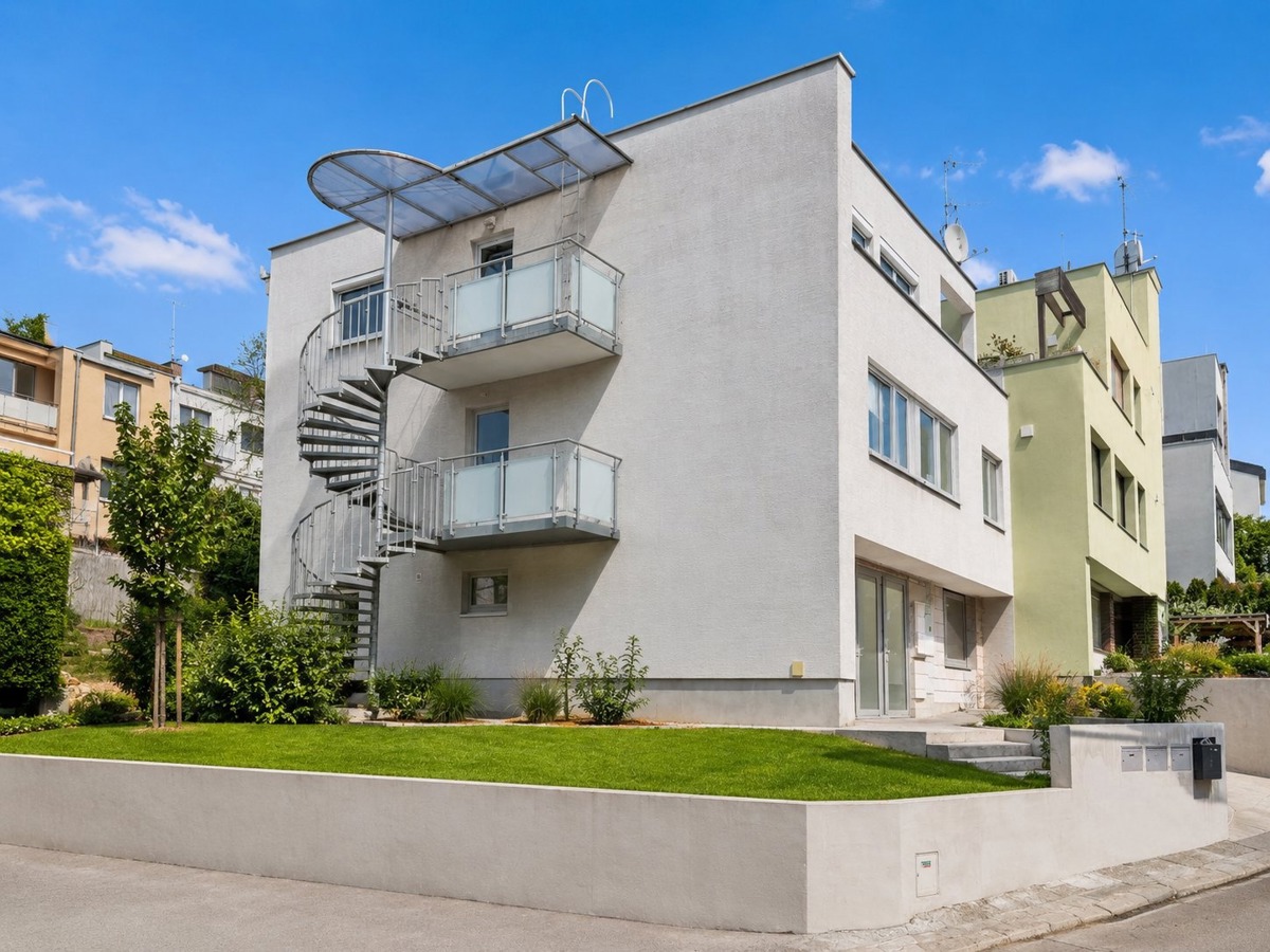 Фото 1 - Продажа квартиры · 3+kk · 87 m²