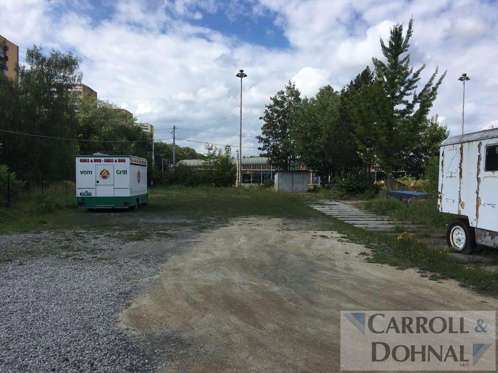 Fotografie 1 - Pronájem garáže · 15 m²