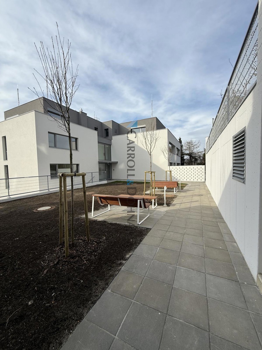 Fotografie 2 - Prodej bytu · 2+kk · 53 m²