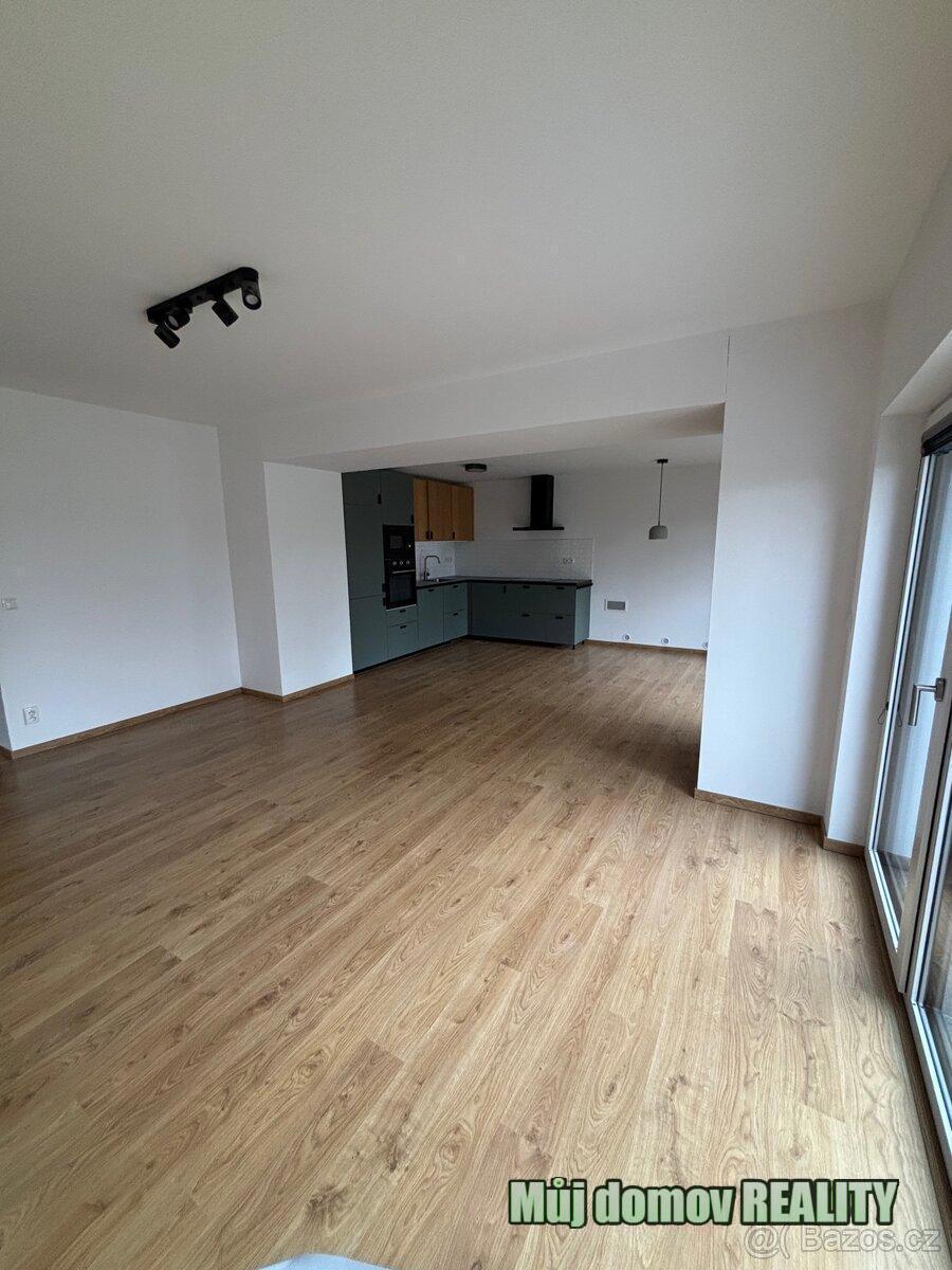 Photo 1 - House for rent · Family house · 120 m² · 5 rooms