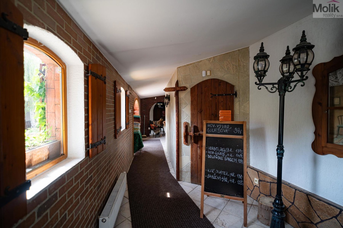 Fotografie 1 - Prodej komerční nemovitosti · Restaurace