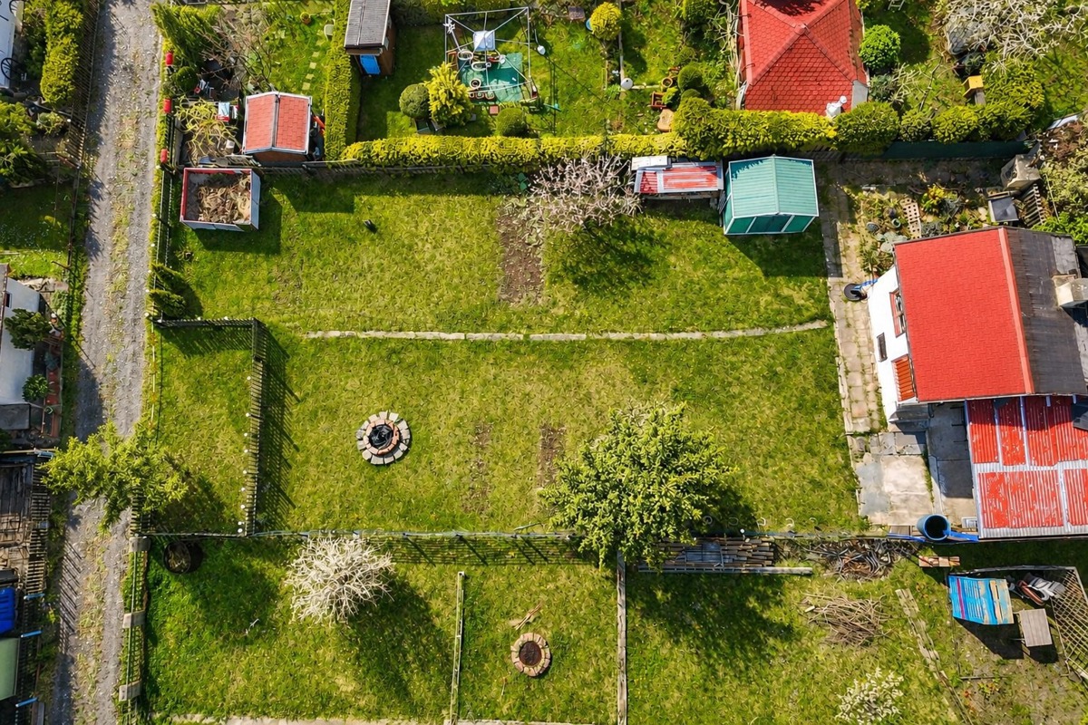 Photo 2 - Land for sale · Garden
