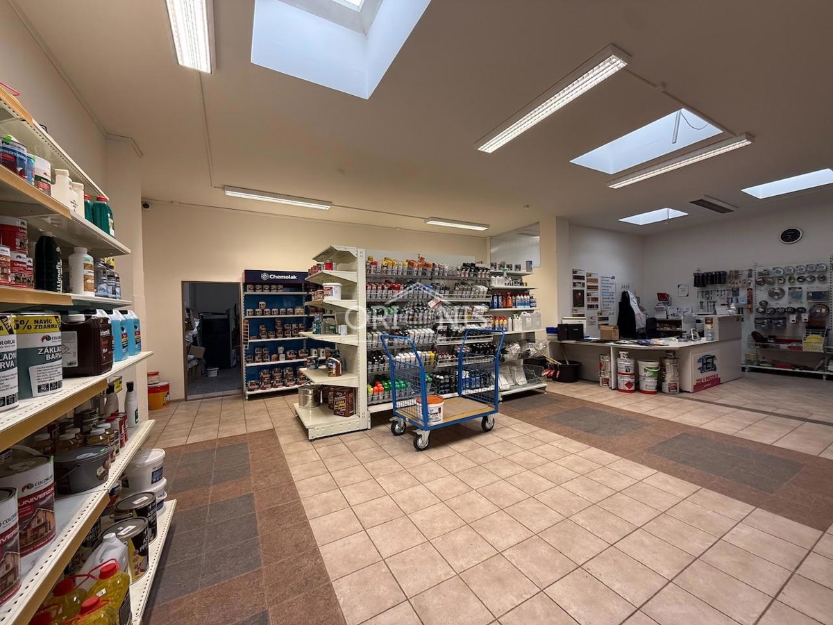 Photo 2 - Commercial property for rent