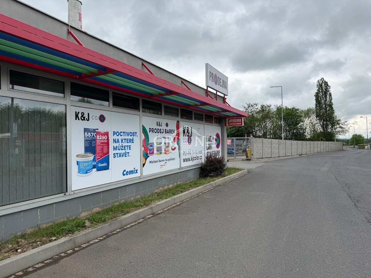 Photo 3 - Commercial property for rent