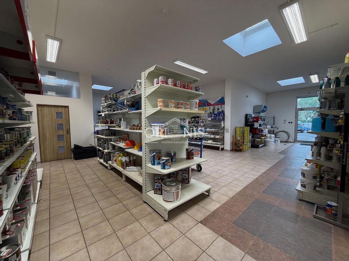 Photo 4 - Commercial property for rent