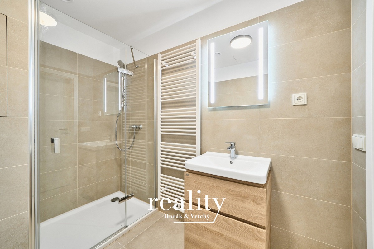 Photo 2 - Apartment for rent · 1+kk · 37 m²