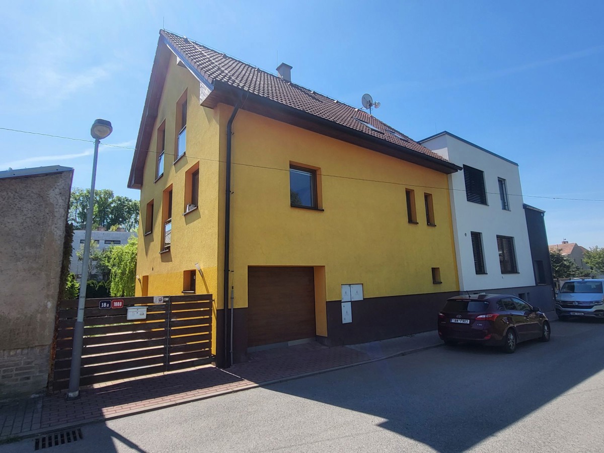 Photo 1 - House for sale · Family house · 198 m² · 5 rooms