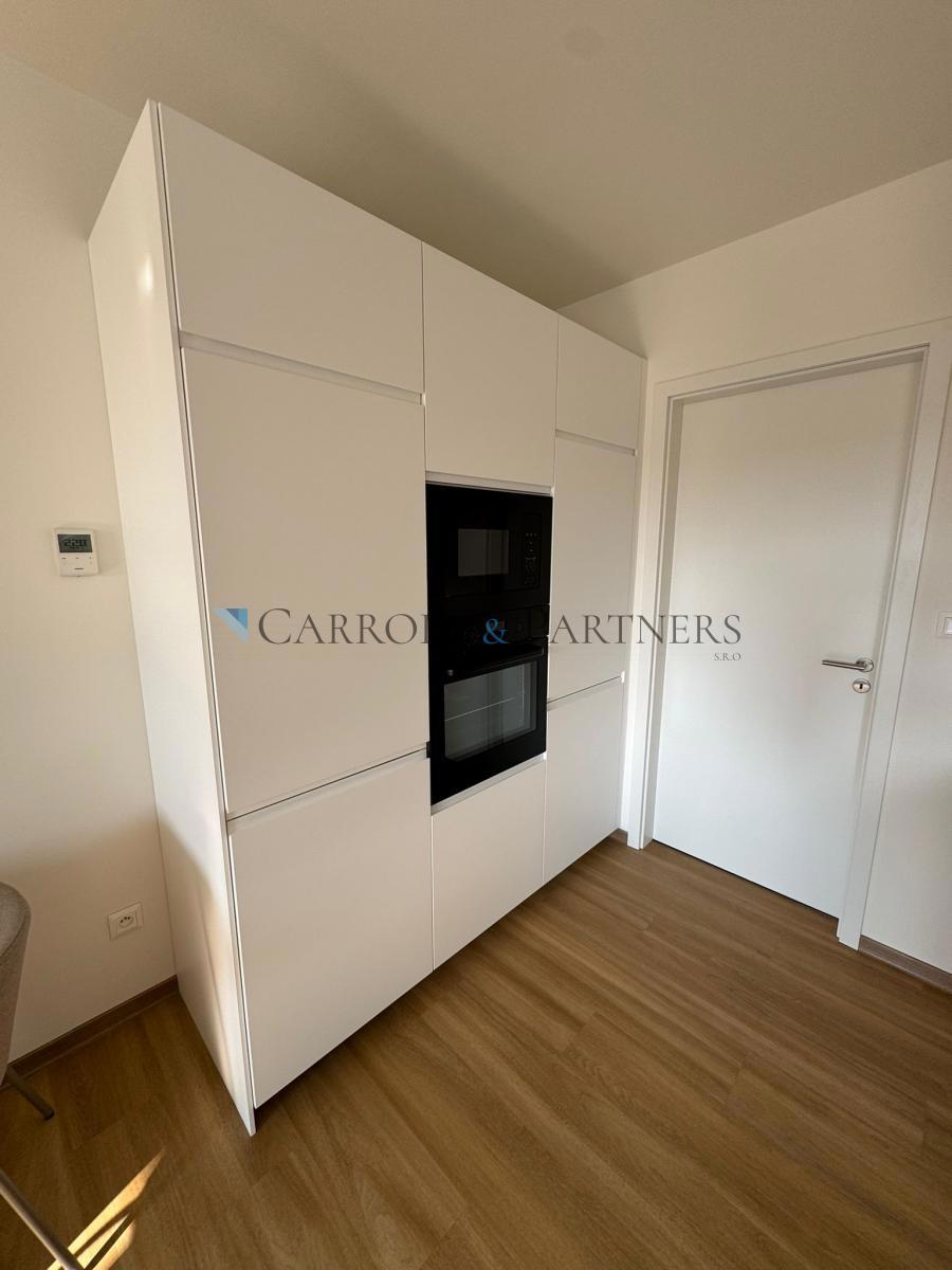 Фото 3 - Аренда квартиры · 1+kk · 37 m²