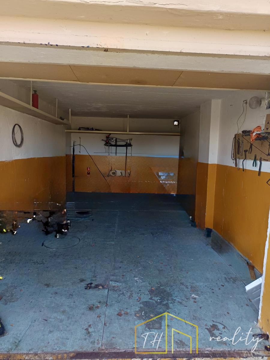 Photo 3 - Garage for sale