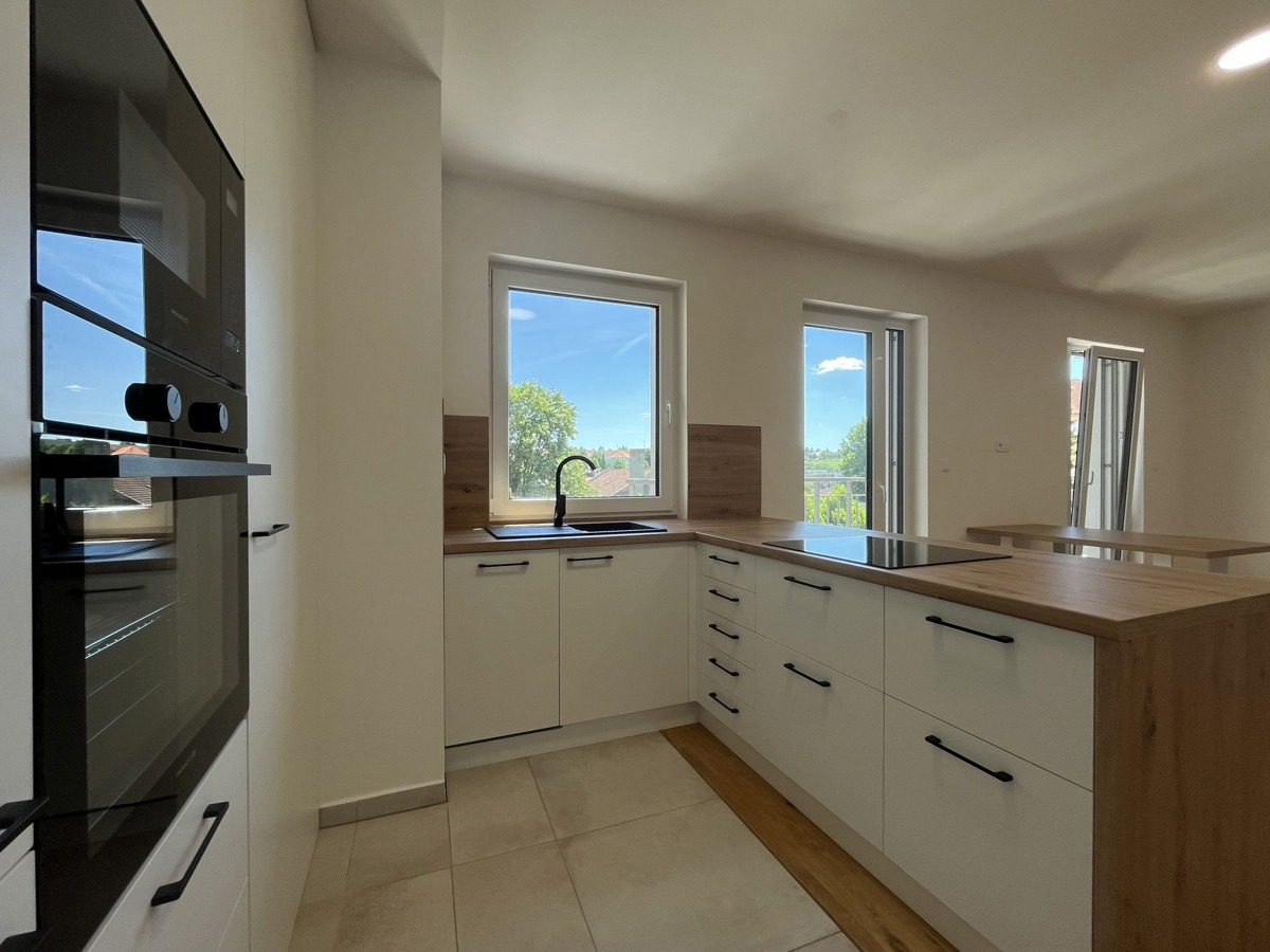 Photo 4 - Apartment for sale · 2+kk · 64 m²