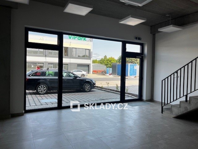 Photo 3 - Commercial property for sale · 439 m²