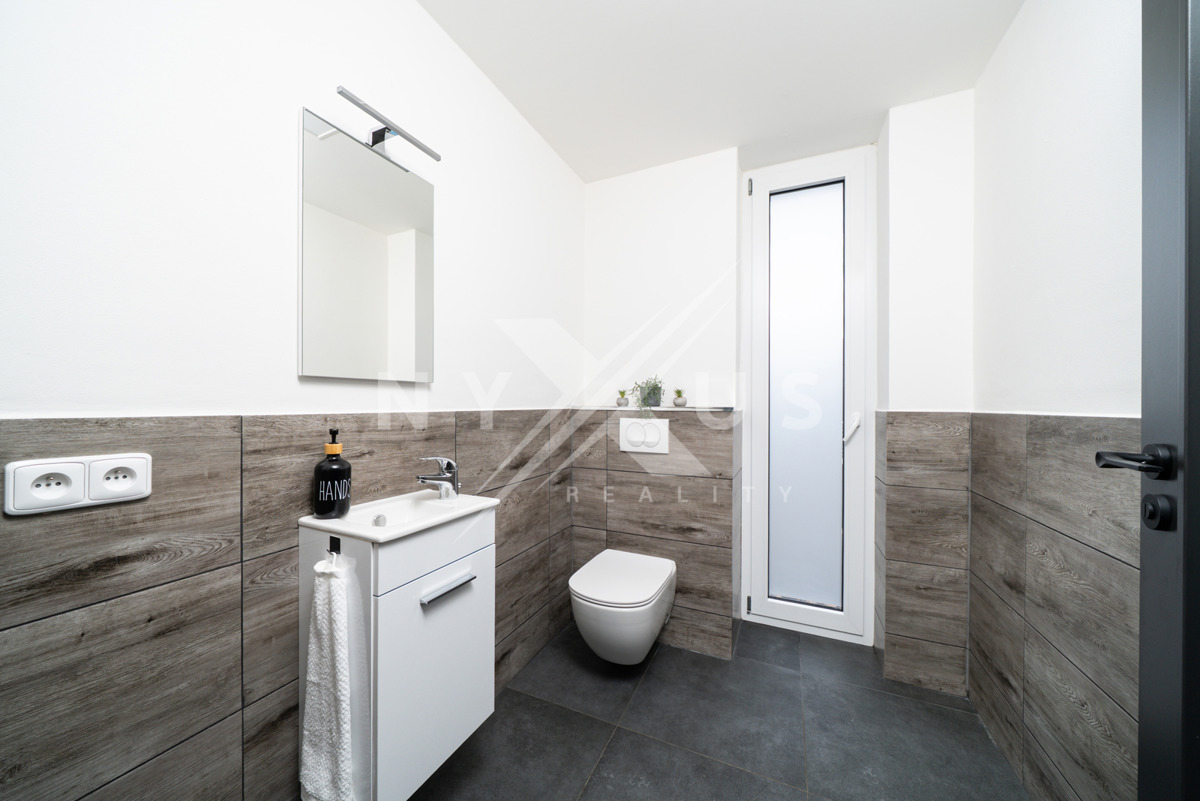 Фото 2 - Продаж квартири · 4+kk · 185 m²