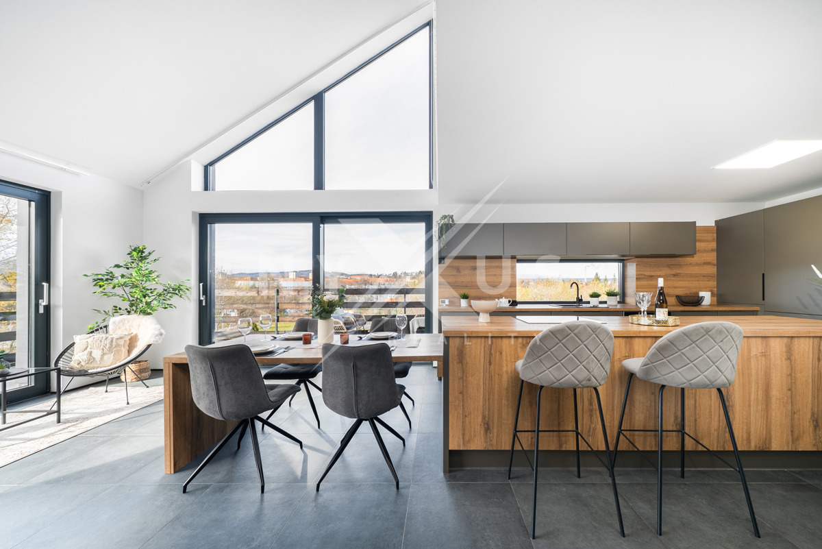 Фото 1 - Продаж квартири · 3+kk · 125 m²