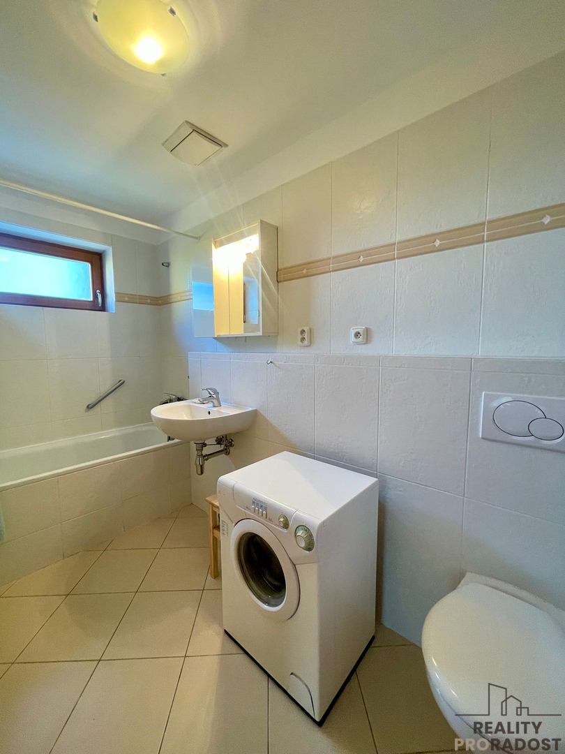 Фото 4 - Аренда квартиры · 1+kk · 34 m²
