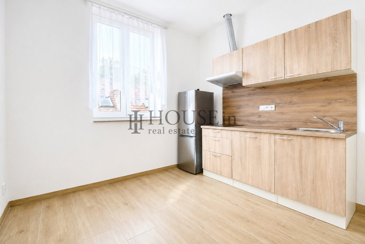Photo 2 - Apartment for rent · 2+kk · 35 m²