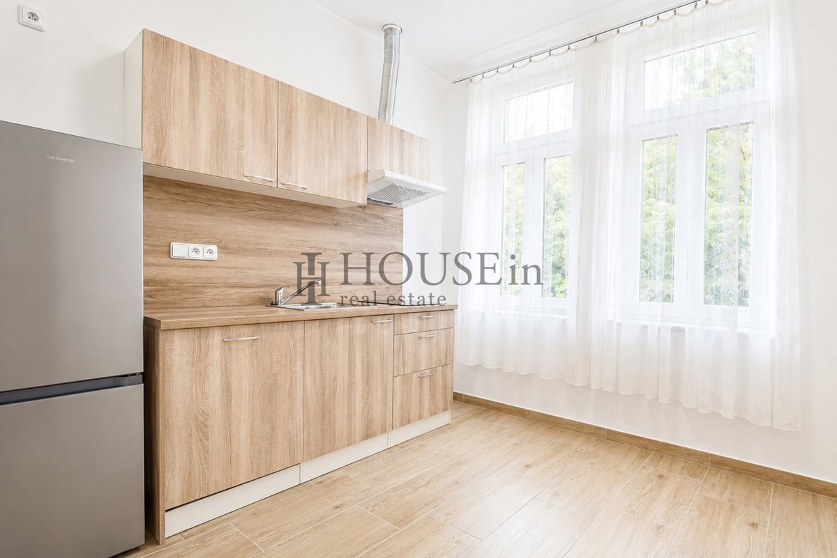 Photo 2 - Apartment for rent · 2+kk · 39 m²