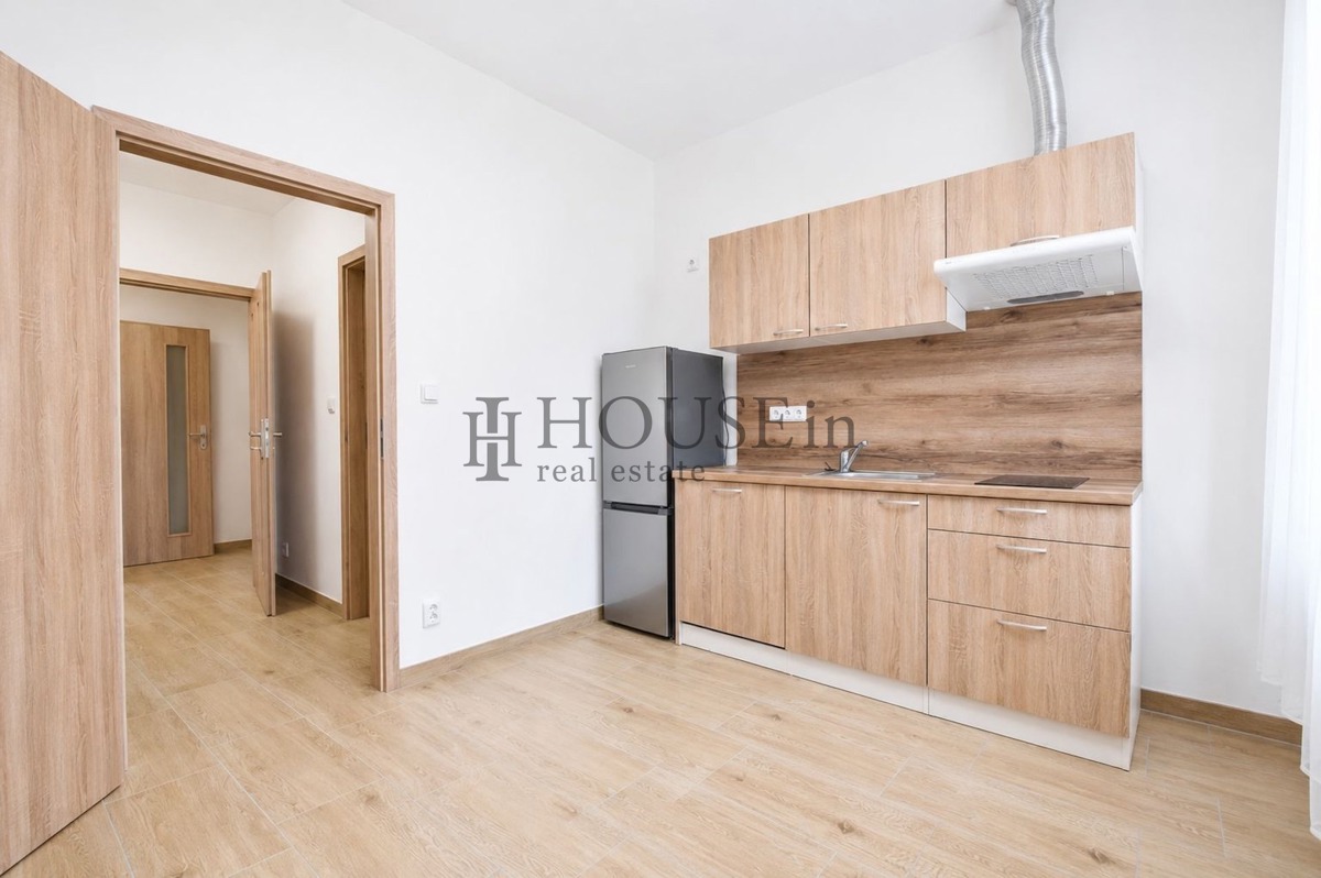 Photo 3 - Apartment for rent · 2+kk · 39 m²