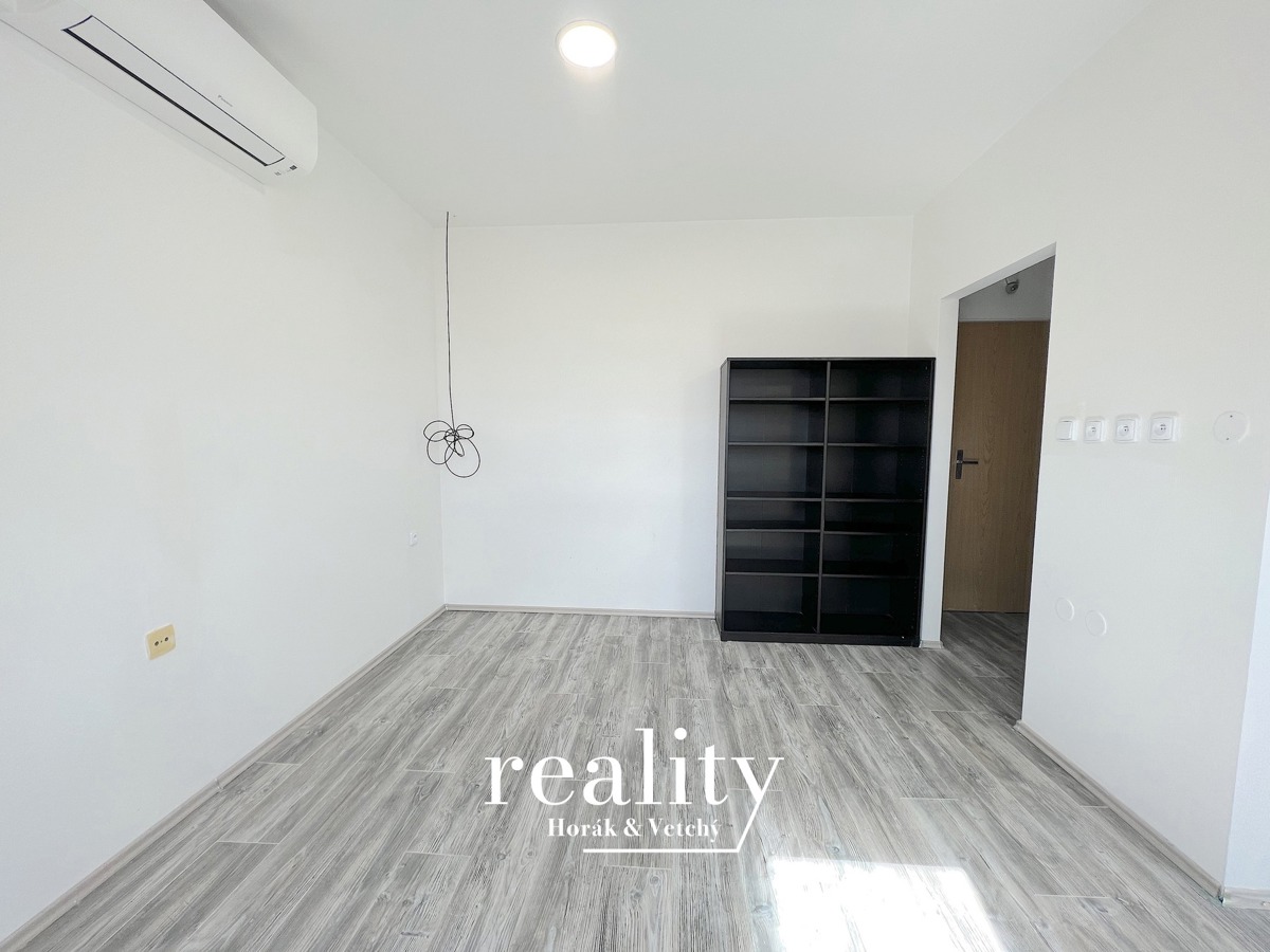 Fotografie 4 - Pronájem bytu · 1+kk · 27 m²