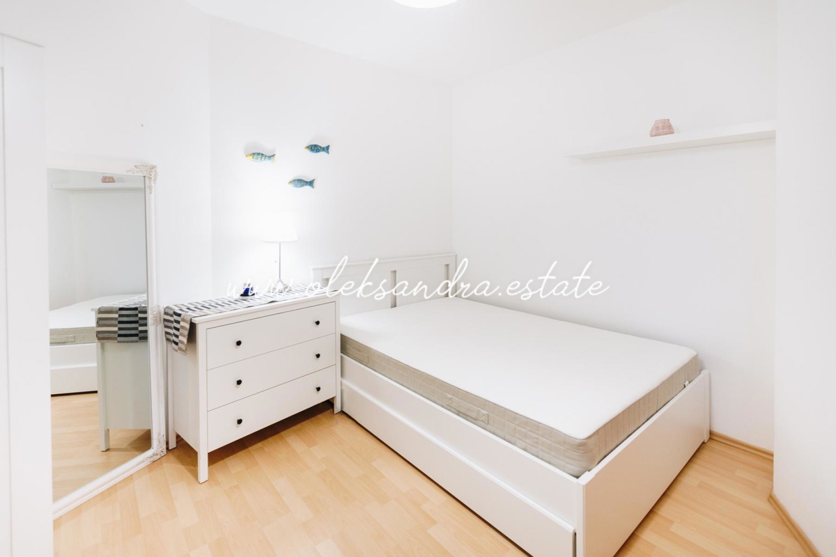 Fotografie 1 - Pronájem bytu · 2+kk · 38 m²