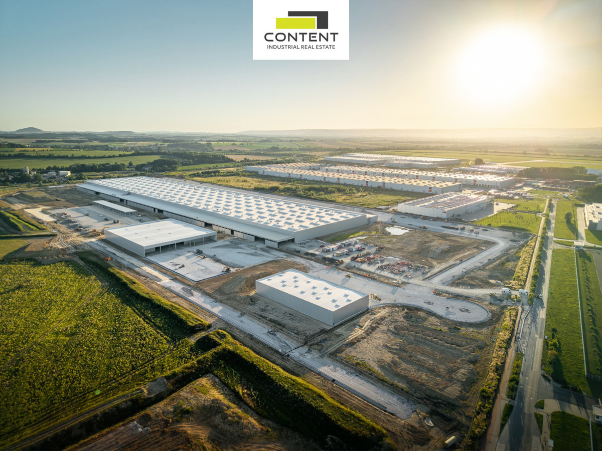 Photo 1 - Commercial property for rent · Warehouse · 21 000 m²