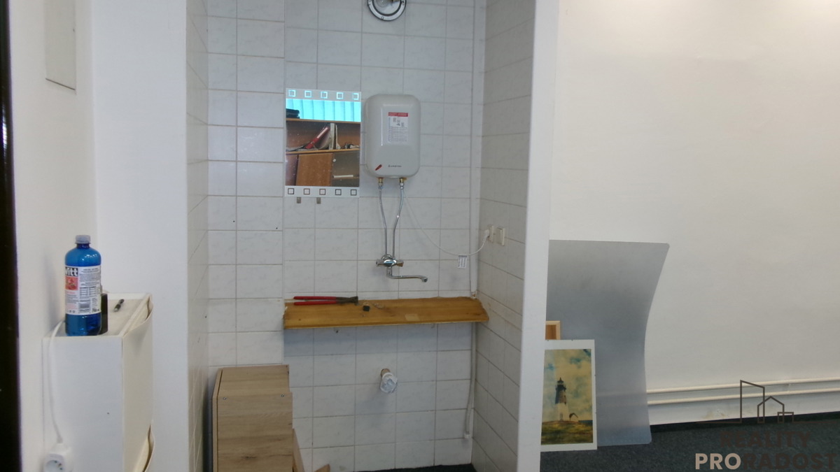 Photo 3 - Commercial property for rent · Office · 45 m²
