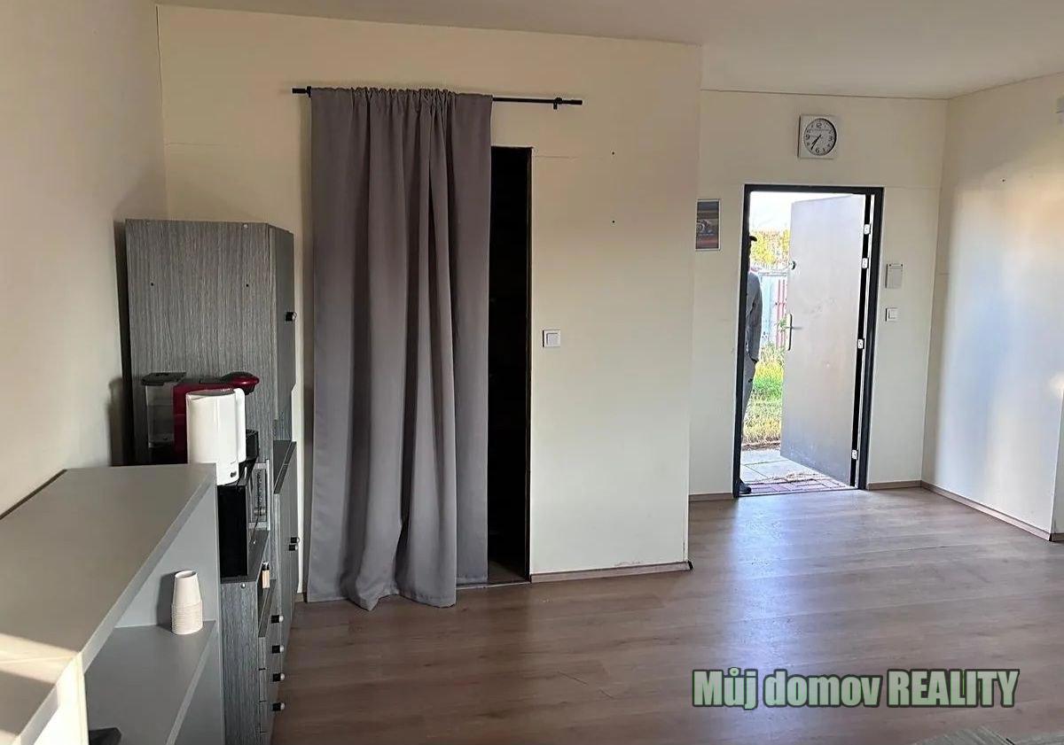 Photo 1 - Commercial property for sale · Office · 50 m²