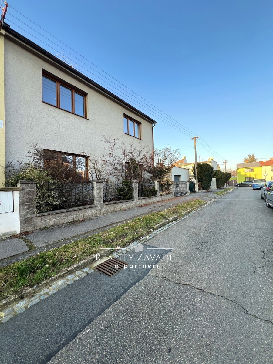 Fotografie 1 - Prodej domu · Rodinný · 180 m² · 5 pokojů