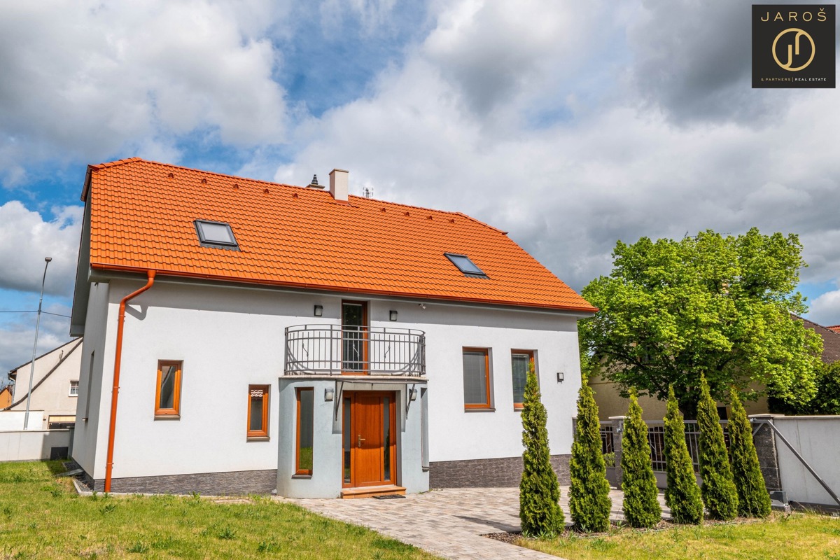 Fotografie 2 - Prodej domu · Rodinný · 209 m² · 5 pokojů