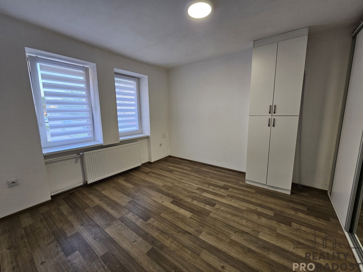 Hình ảnh 4 - Căn hộ cho thuê · 3+kk · 72 m²